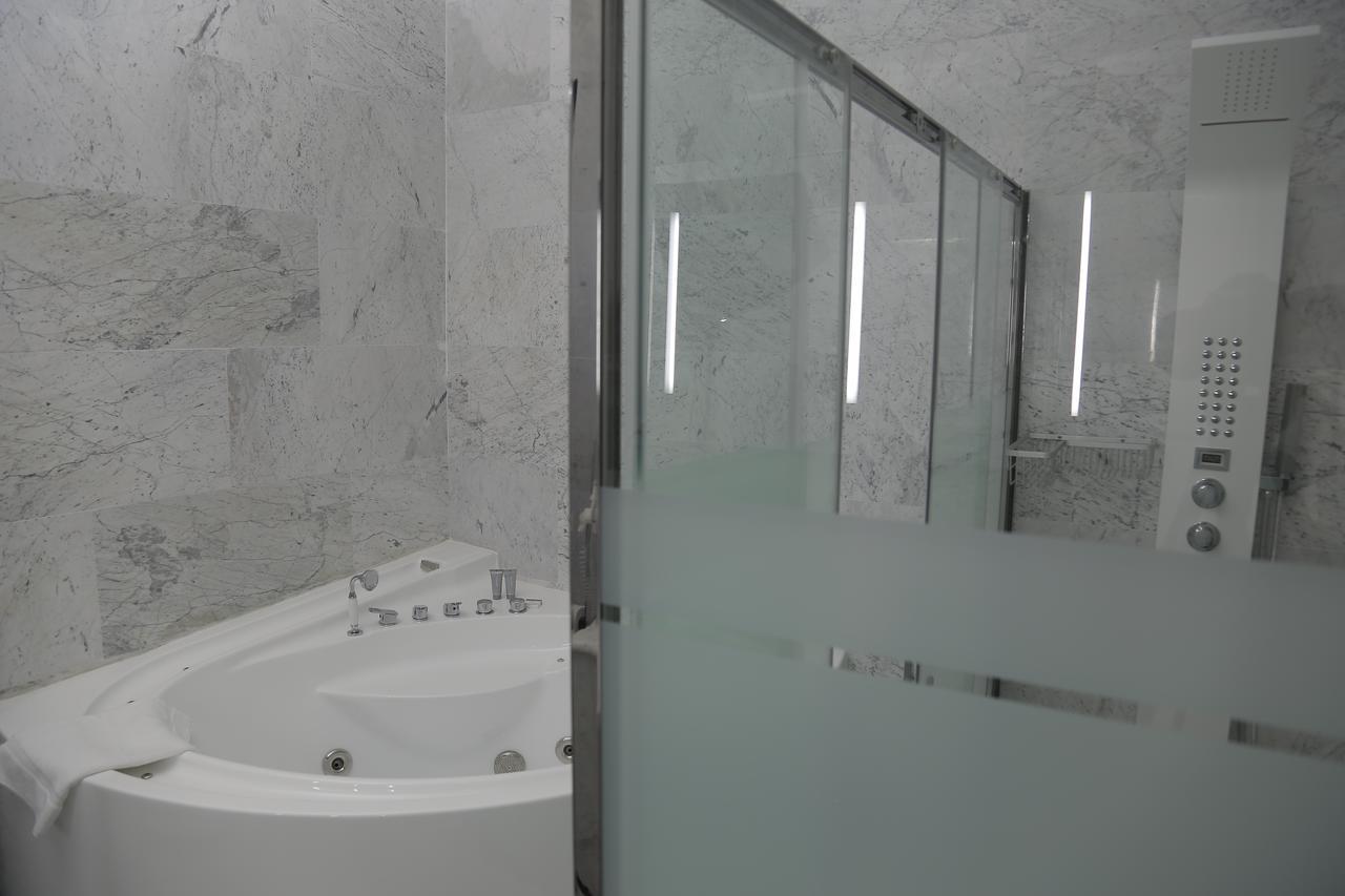 Hotel Ahoefa King Salomon Garden Lome Ngoại thất bức ảnh